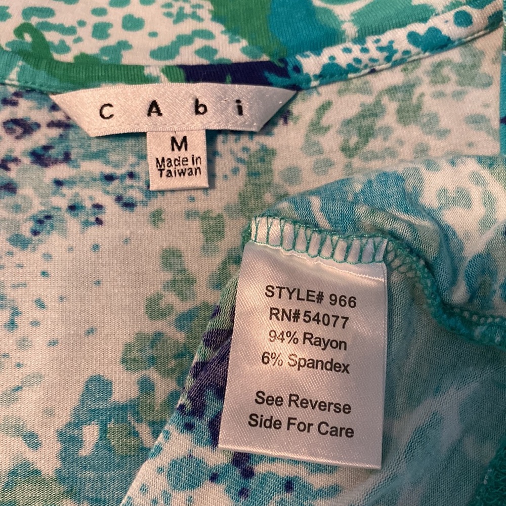 CAbi Top. Size M. - Picture 4 of 5
